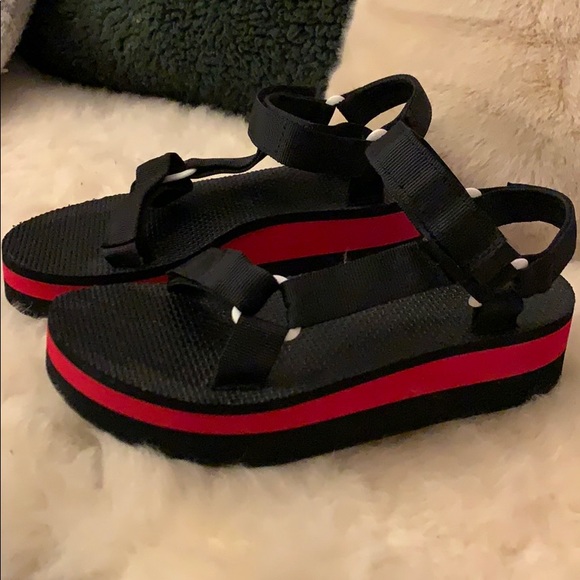 red tevas
